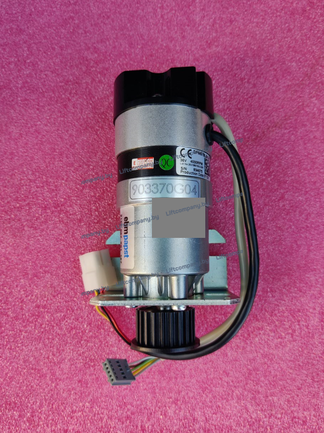 Электродвигатель (мотор) привода дверей Kone AMD D10, с редуктором, правый, KM903370G04